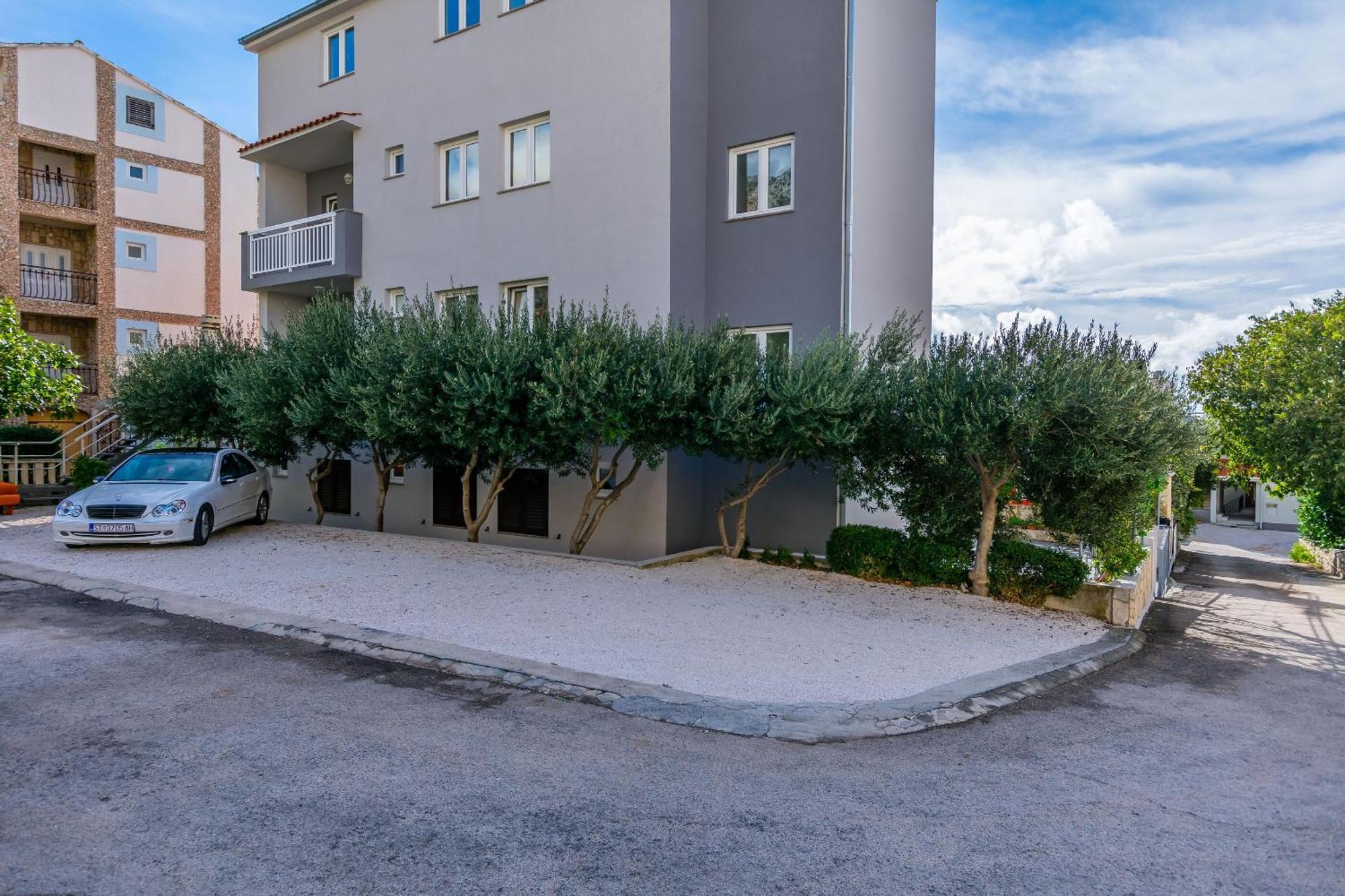 Apartments Kristina Omiš Buitenkant foto